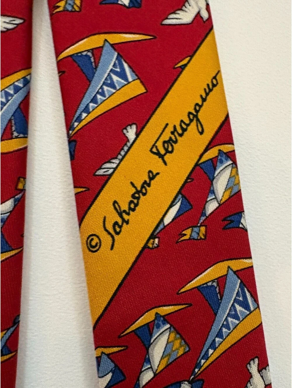 Salvatore Ferragamo Red Sailboat 100% Silk Tie 60